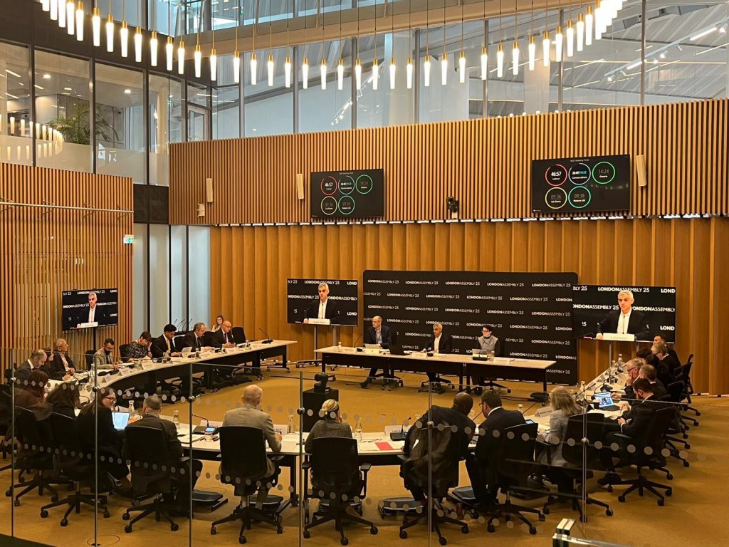 The City Hall budget debate (credit Kumail Jaffer/LDRS)